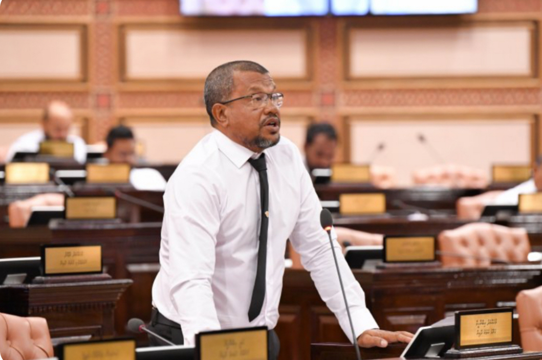 މީހުންގެ ހިޔަނީގައި، އެމީހަކު ބުނިހާގޮތެއް ހެދިގެން އުޅުމަކީ އަޅުވެތިވުން: ކުޑޫ