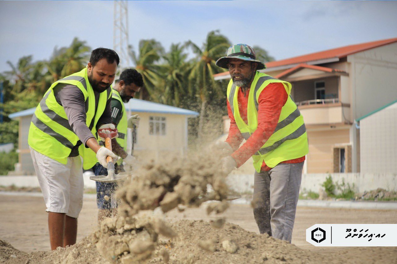 އިހަވަންދޫ ފުޓްސަލް ދަނޑުގެ މަސައްކަތް، ފޮޓޯ: އާރްޑީސީ