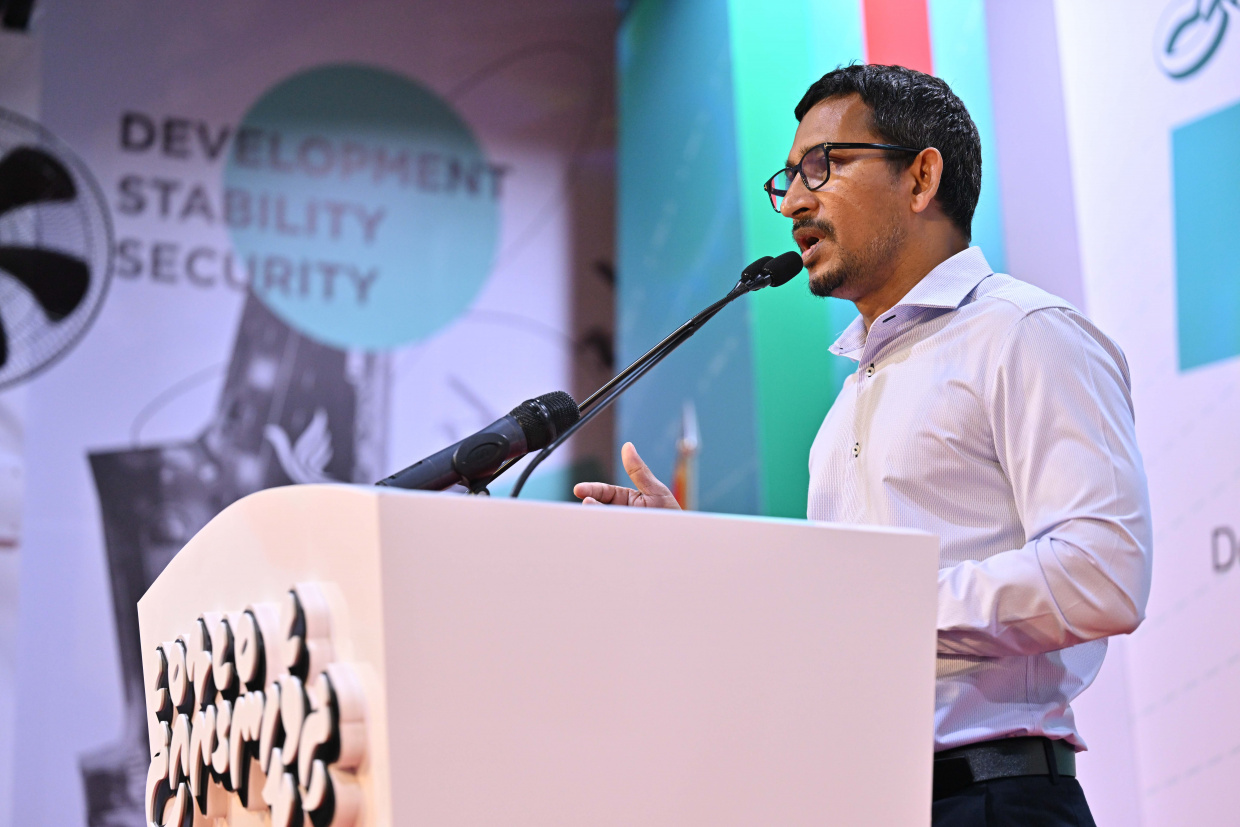 ސަރުކާރު ކެންޑިޑޭޓުން ހޮވަންޖެހެނީ ހުއްޓުވާފައިވާ މަޝްރޫޢުތައް ބާރު ސްޕީޑްގައި ނިއްމަން: ފަލާޙު