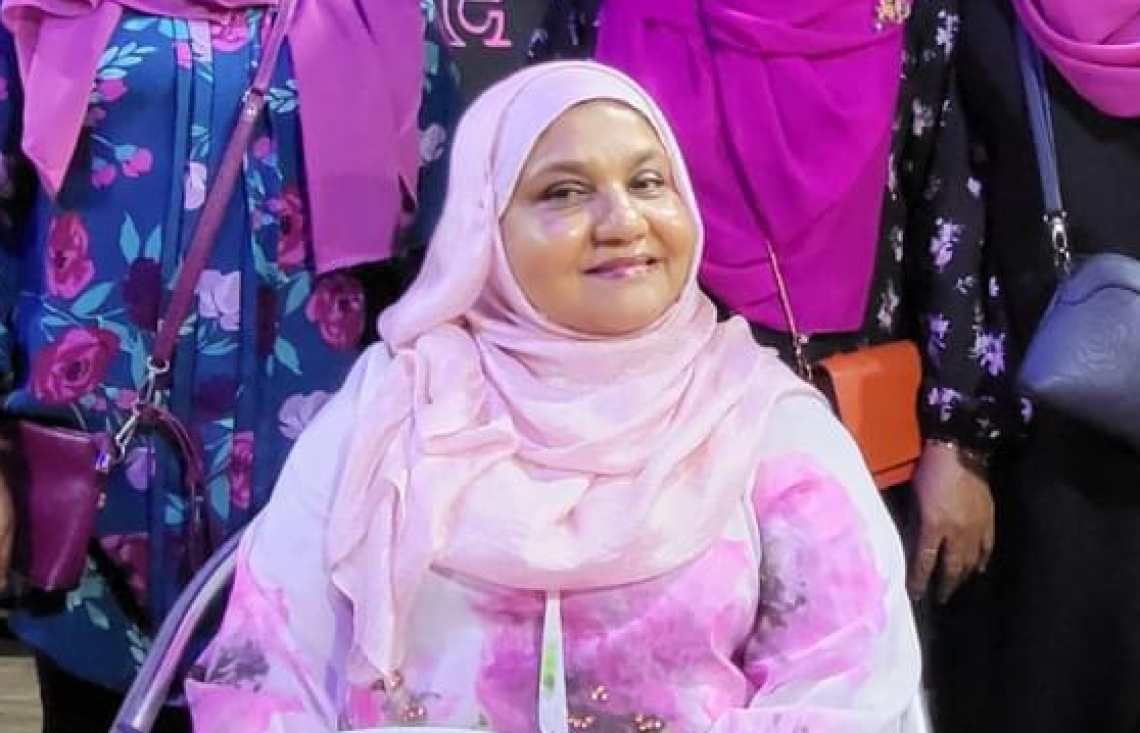 ގިނަ ދުވަސްތަކަކަށްފަހު ކުރީގެ ފަސްޓް ލޭޑީގެ ފެނިލުމެއް!