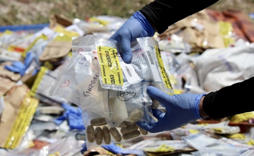 އައްޑޫ ޑްރަގް ނެޓްވޯކްގެ ބޮޑުންތަކެއް ހައްޔަރުކޮށްފި، އެކައުންޓުތަކުގައި 19 މިލިއަން