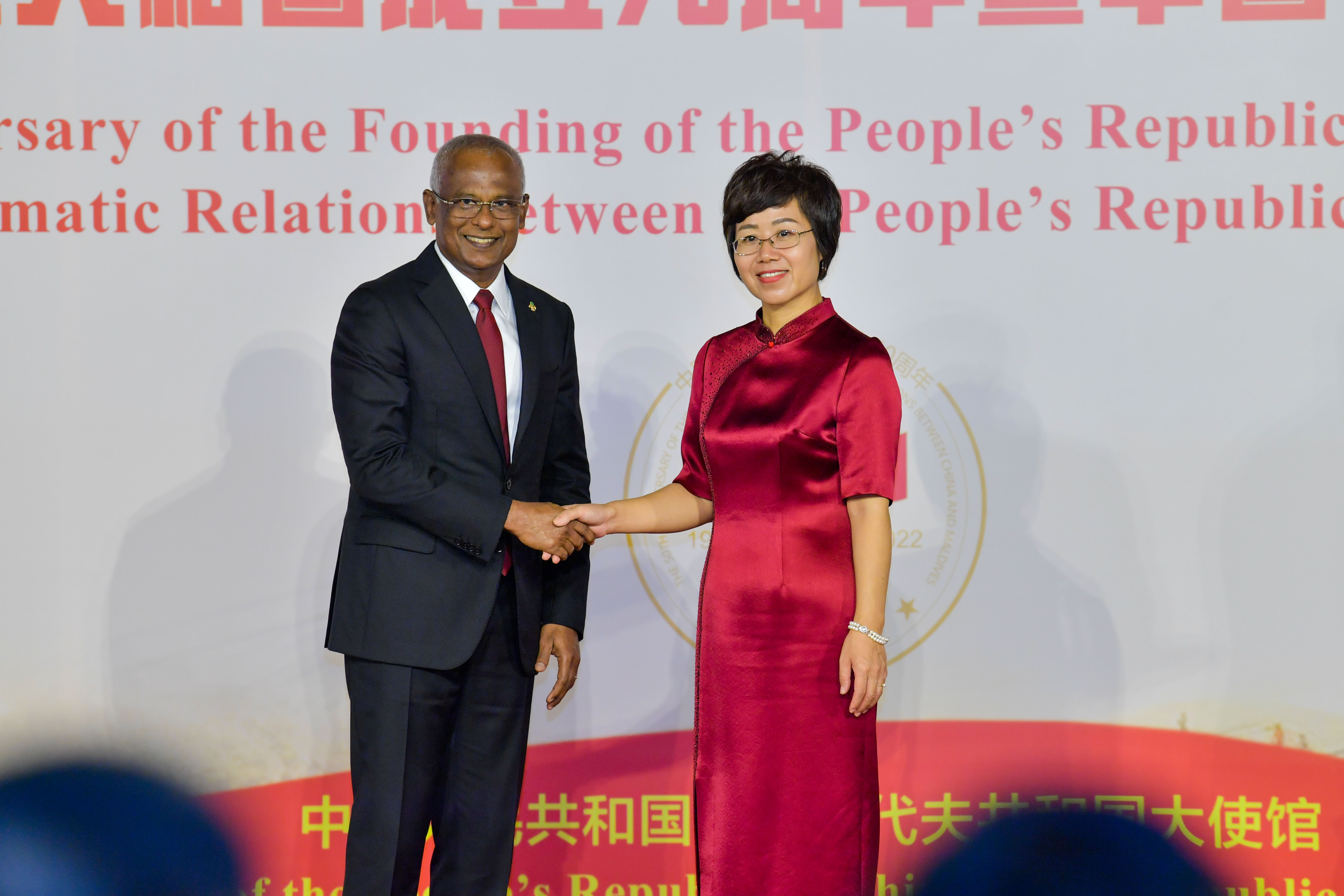 President Ibrahim Mohamed Solih and the Ambassador of the People’s Republic of China to the Republic of Maldives, H.E. Wang Lixin.