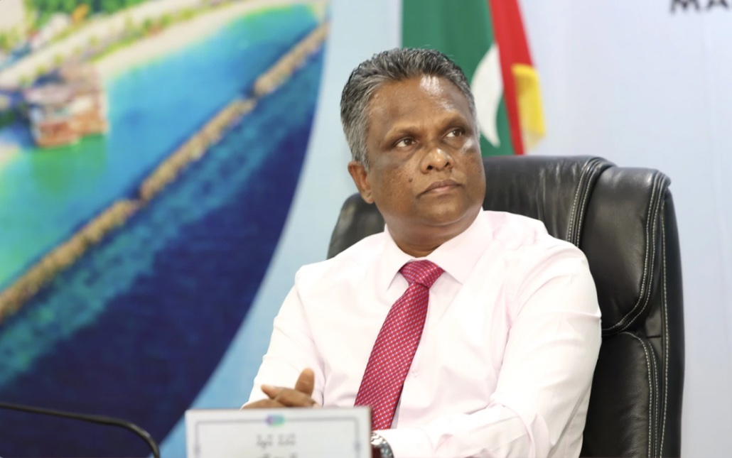 ޓެކްސް ފައިސާ ބޭނުން ކުރާ ގޮތް ބެލުމަށް ރައްޔިތުން ތިބީ ކެތްމަދުވެފައި: އާޒިމް