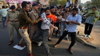 ބަންގްލަދޭޝްގައި މަރާލި ހިންދޫ މީހާގެ މައްސަލަައިގަ މުޒާހަރާ ކުރަން އިންޑިއާގެ ބީޖޭޕީ އިން ގޮވާލައިފި