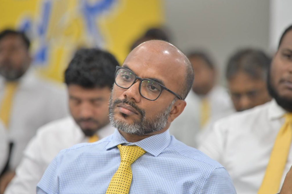 އެސްޓީއޯ މެދުވެރިކޮށް އާފަލު އިމްޕޯޓުކޮށް އަގު ދަށްކުރަން މަޖުބޫރުކުރުމަކީ ދިގު މުއްދަތުގެ ހައްލެއް ނޫން: އަމީރު