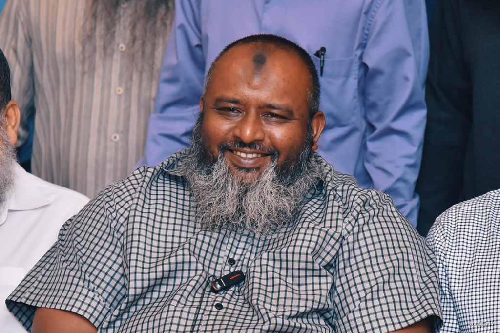 އިޔާޒް މެންބަރު އިއްބެއަށް: ރައްޔިތުންނަށް ގެއްލުން ނުދީ ގޯއްޗަށްދާން ޅިޔަނަށާއި ކޮއްކޮއަށް ލަފާދެއްވާ