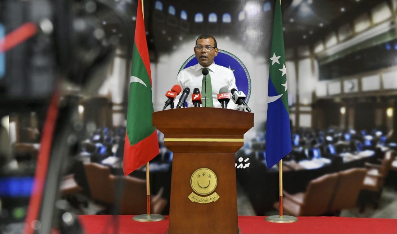 ވޯލްޑް ބޭންކްގެ ރިޕޯޓްގެ ދިވެހި ތަރުޖަމާއެއް މަޖިލީހުން ޝާއިއުކުރަން މަސައްކަތްކުރާނަން: ރައީސް ނަޝީދު