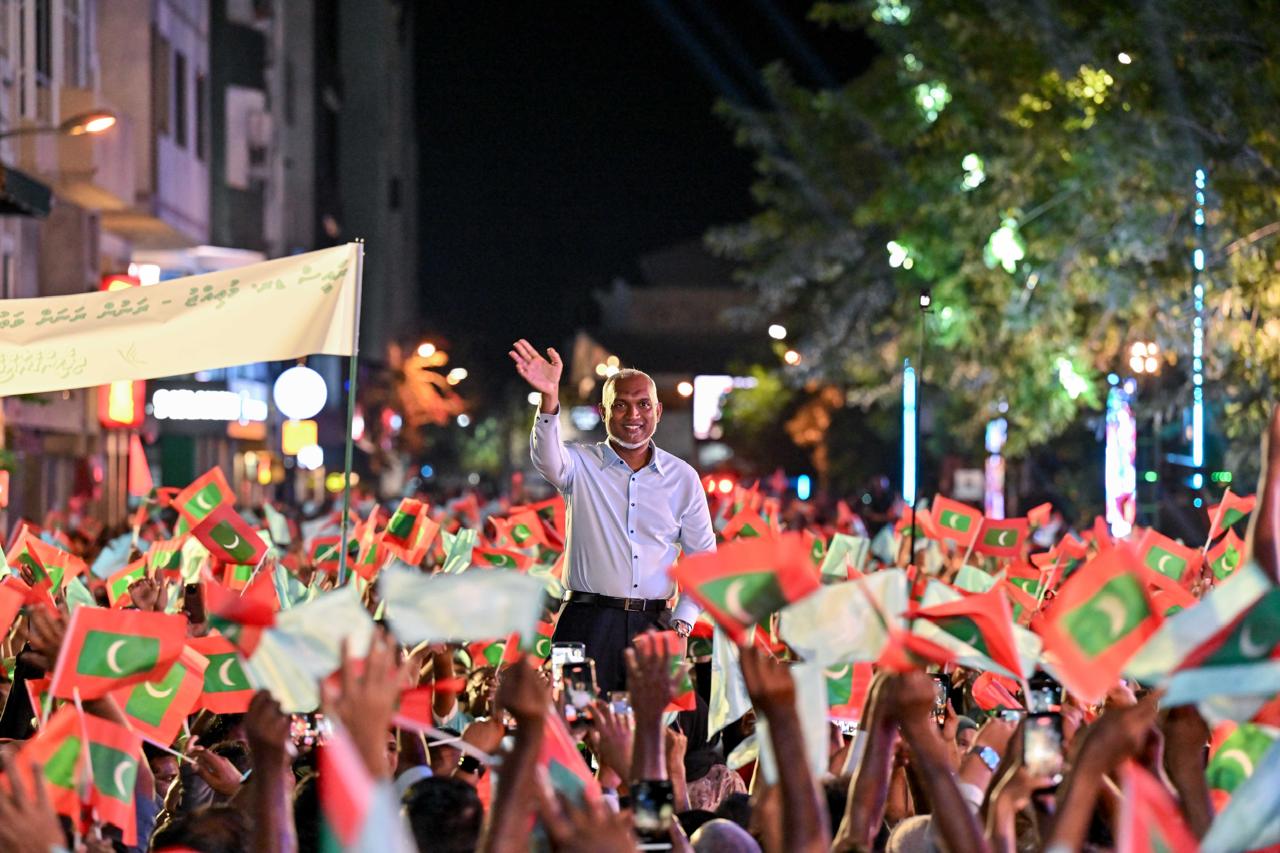 ހަމަޖެހުން ޤާއިމްވާނީ މާލެއާއި ރަށްރަށަށް ހަމަހަމަ ތަރައްޤީ ގެނެވިގެން؛ އެކަން ކުރާނަން: ރައީސް