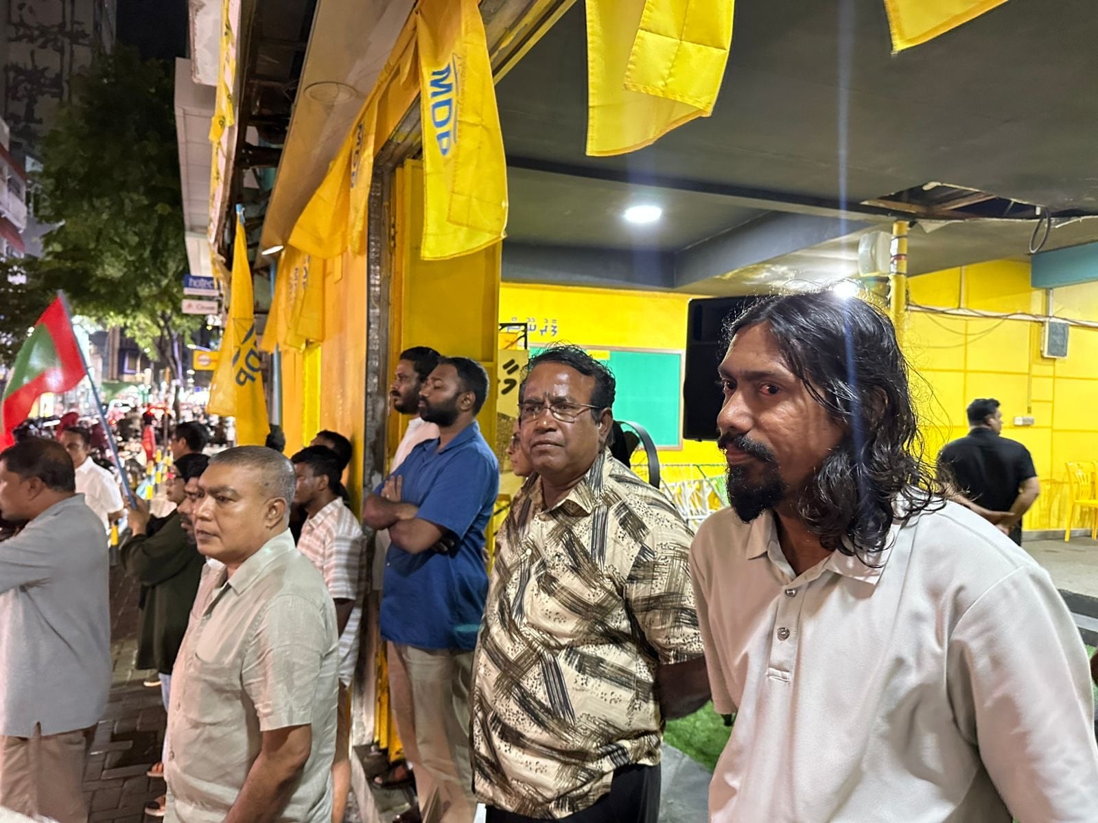 މަސްވެރިންގެ އިހްތިޖާޖުން ހައްޔަރު ކުރި މީހުންގެ ބަންދުގެ މުއްދަތު ޖެހީ ސިޔާސީ ނުފޫޒުން: އެމްޑީޕީ