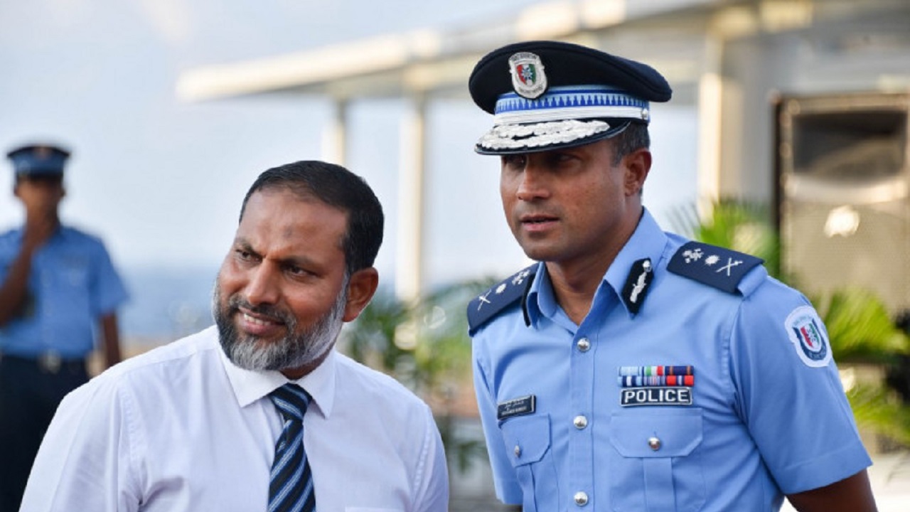 ދާޚިލީ ވަޒީރު އިމްރާން ޢަބްދުﷲ (ވ) އާއި ޕޮލިސް ކޮމިޝަނަރ މުޙައްމަދު ޙަމީދު (ކ)