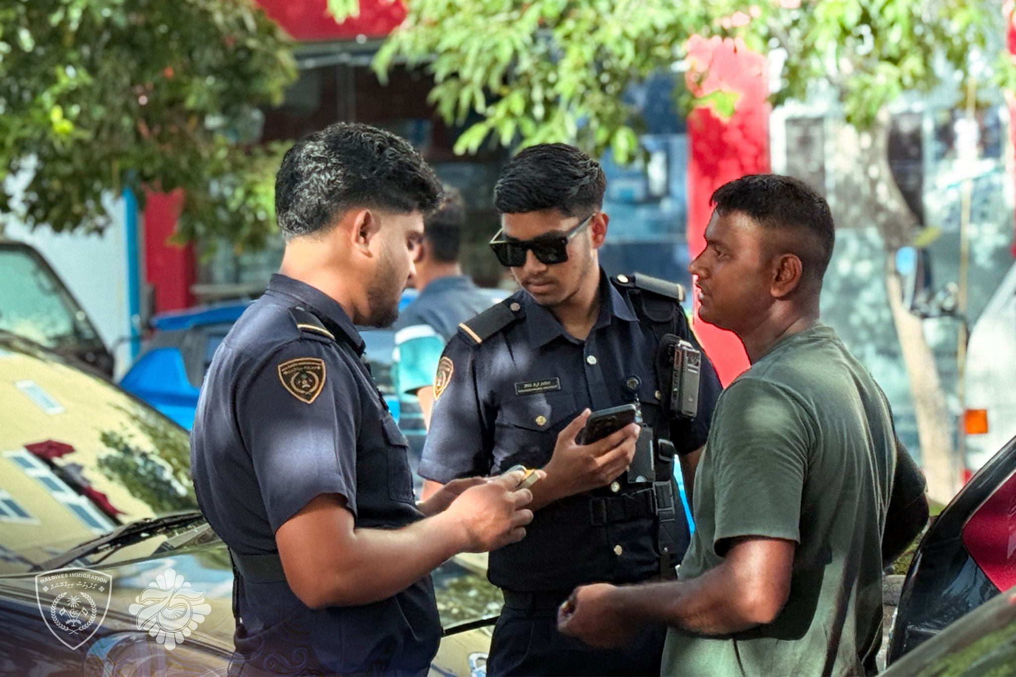ޤަވާއިދާ ޚިލާފަށް ރާއްޖޭގައި އުޅުނު 25 ބިދޭސީއަކު އަތުލައިގެންފި