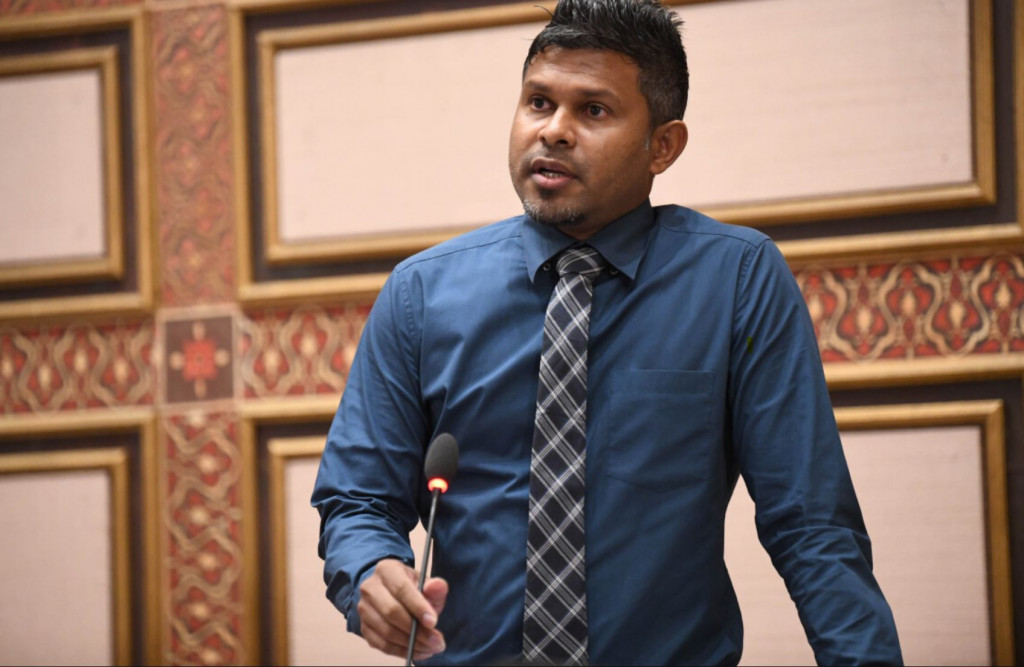 ލޭންޑް ޔޫސް ޕްލޭނަށް ނުބަލައި ރައްޔިތުން ބޭނުންވާ ތަރައްގީ ކައުންސިލުތަކުން ފޯރުކޮށްދީ: ސެންބެ