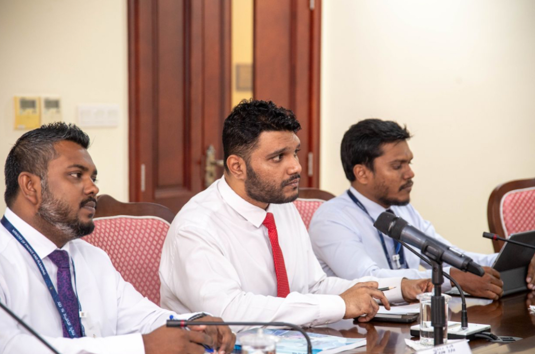 މުސާރަ އިތުރަށް ބޮޑުކުރާނަމަ ފިސްކަލް ހަރަދުތައް ނުހިފެހެއްޓޭނެ: މިނިސްޓްރީ