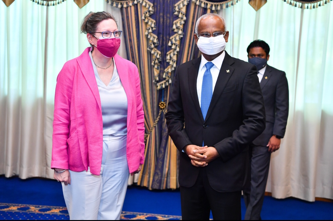 ރާއްޖެއާއި އެމެރިކާގެ ގުޅުމަށް ތާރީހީ ކުރިއެރުންތަކެއް ލިބިއްޖެ: އެމެރިކާ ސަފީރު