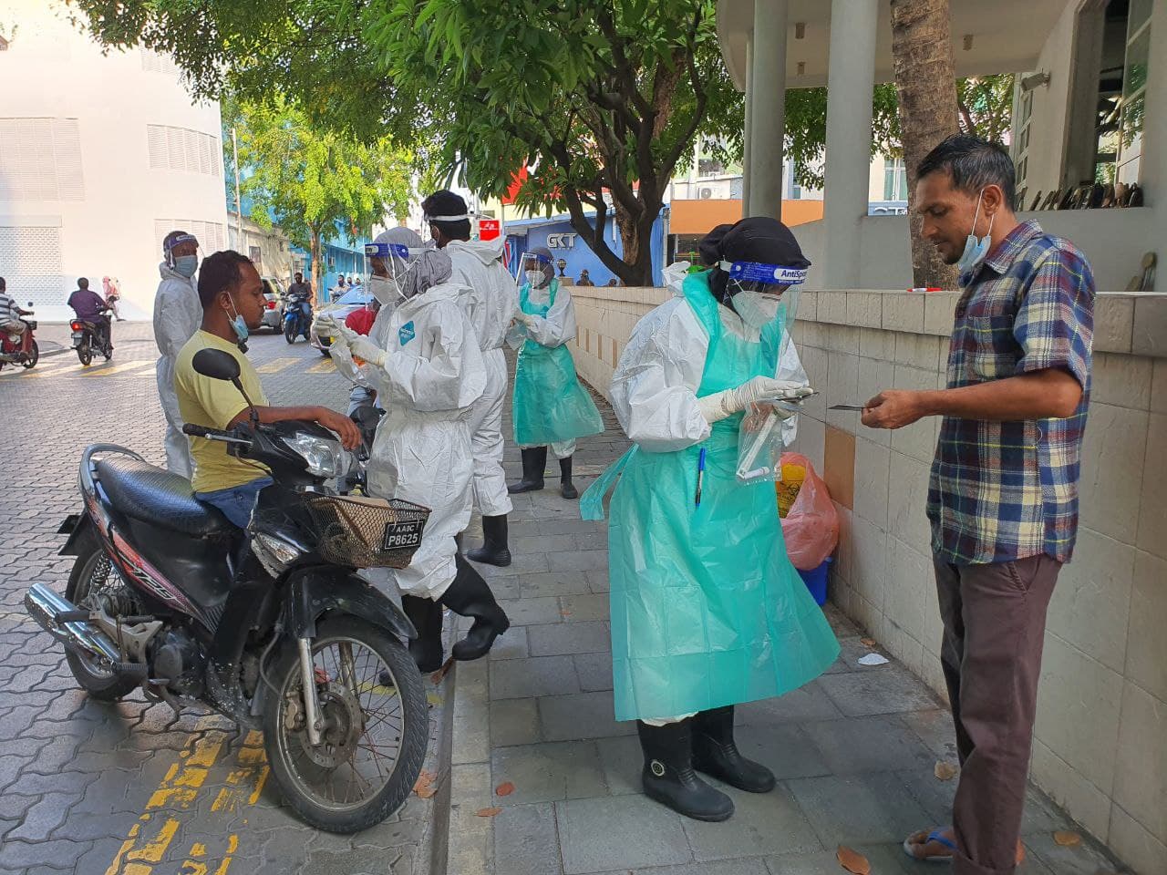 Random sample taken for Covid testing in Male' City. Photo: Shah, Ras Online.