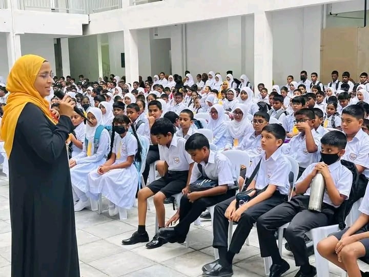 މިނިސްޓަރުގެ ޔަގީންކަން ކަށަވަރެއް ނުވި: ކިޔެވުން ފެށުނުއިރުވެސް ގިނަ ދަރިވަރުން ތިބީ ފޮތްތައް ނުލިބި!