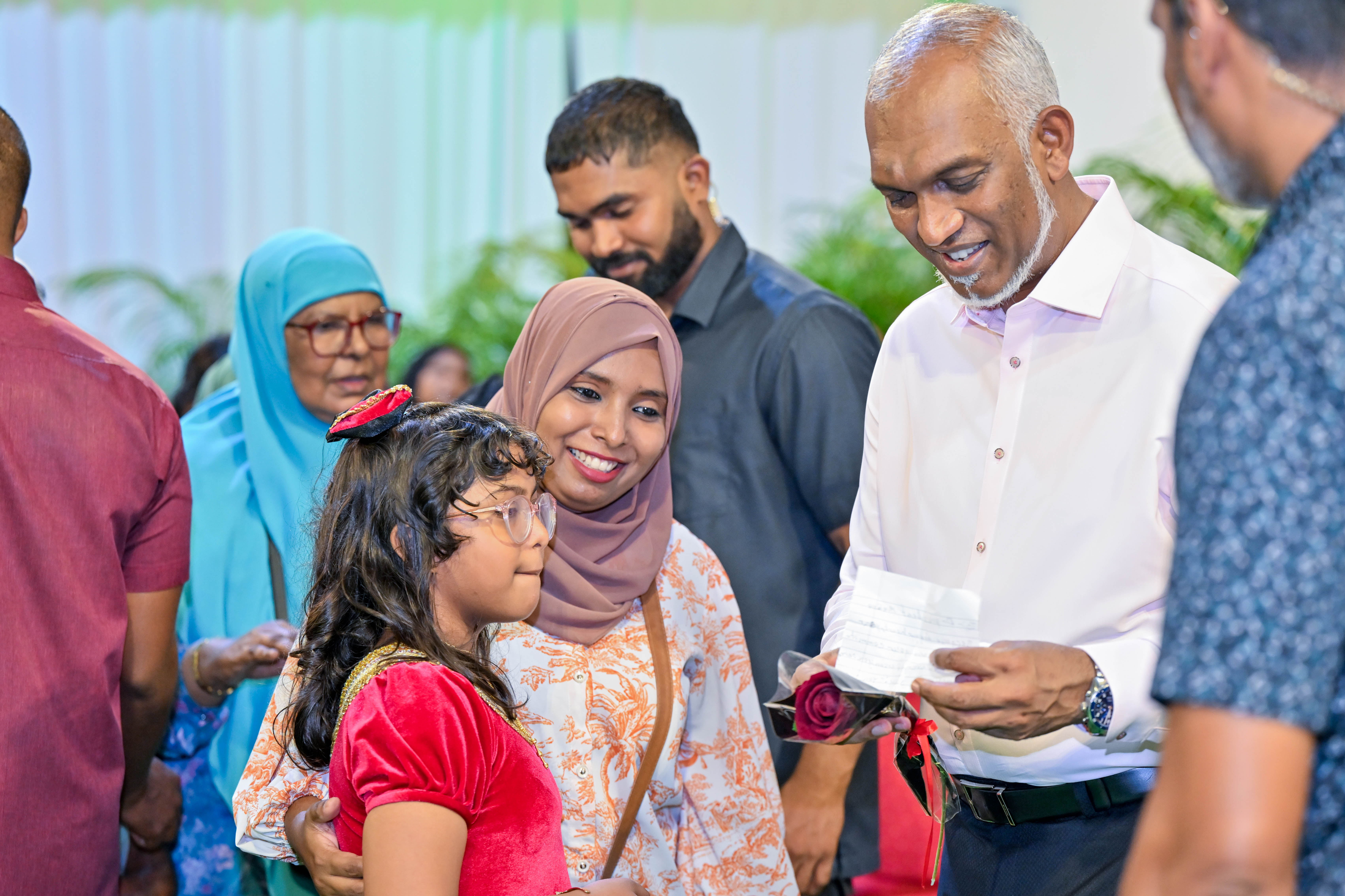 ކުޑަކުދިންގެ ކުދި ފިލްމު އުފެއްދުމުގެ ގައުމީ މުބާރާތެއް ބާއްވައި ފޮތް ލިޔާ ފަރާތްތަކަށް ލުއިތަކެއް
