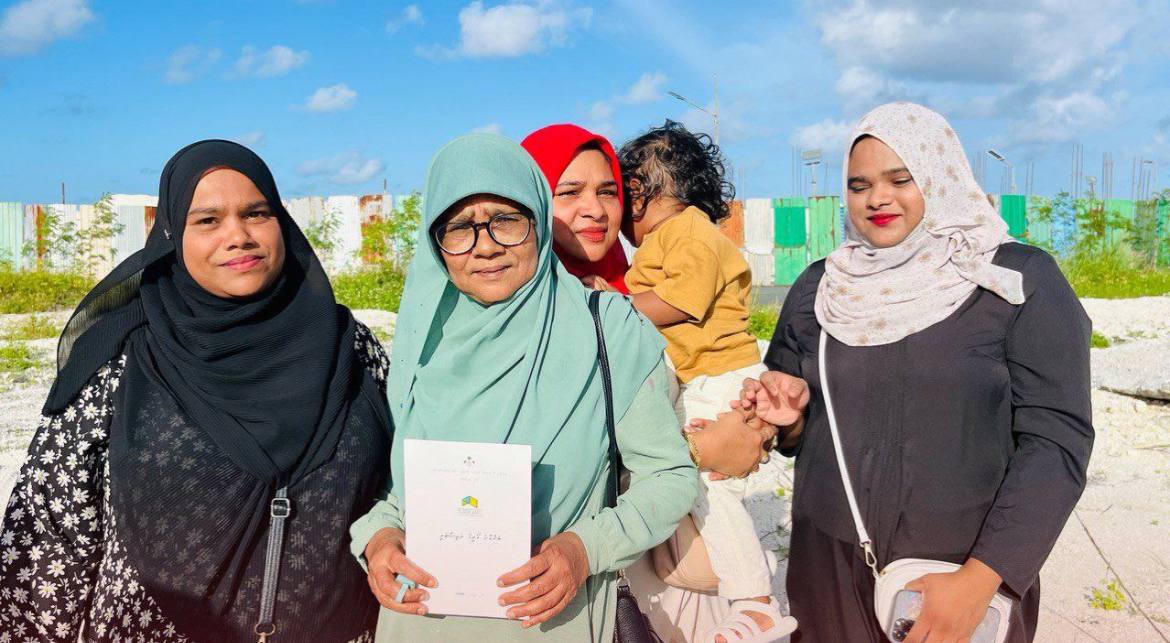 އިތުރު ގޯތިތަކެއް ދީފި؛ މިހާތަނަށް 689 ގޯތި ވަނީ ހަވާލުކޮށްފައި: ހައުސިން