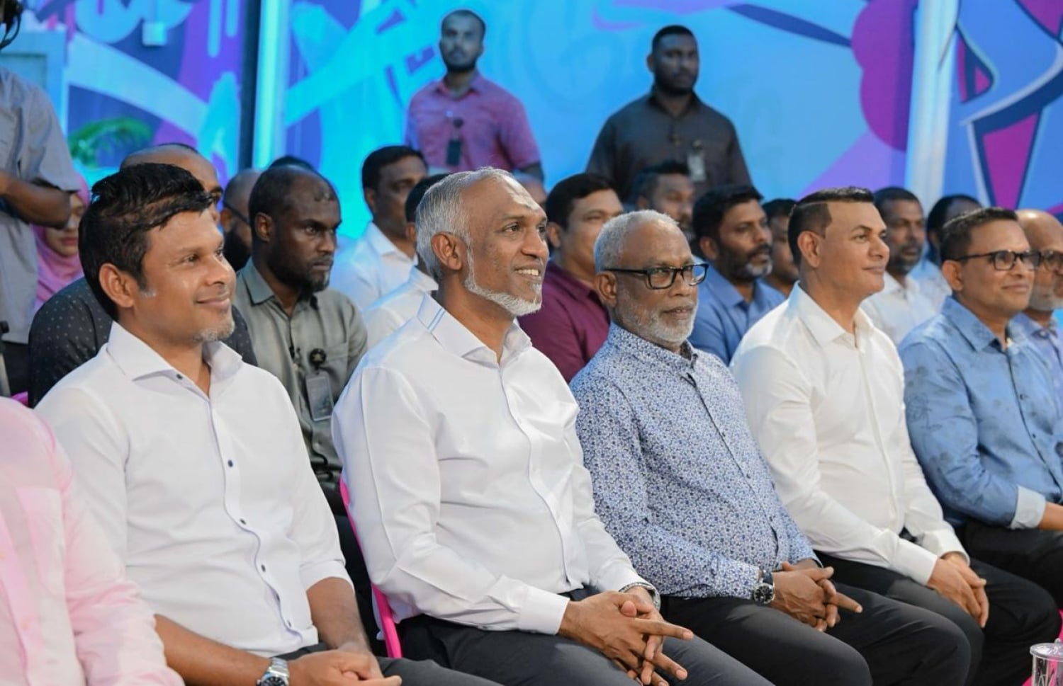 ރައްޔިތުންގެ ތާއީދު އޮތީ އެމްޑީޕީއަށް: ޕީއެންސީގެ ދޮގު ޕޯސްޓުތަކަށް ސޯޝަލް މީޑިއާގައި ހޫނު ރައްދެއް