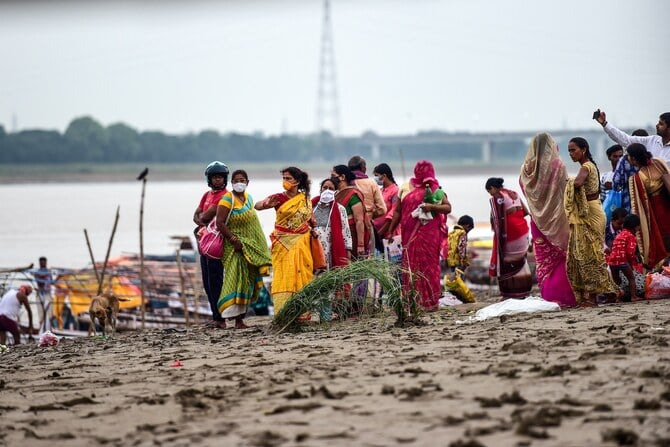 46 people, including 37 children, drown during hindu festival in Bihar