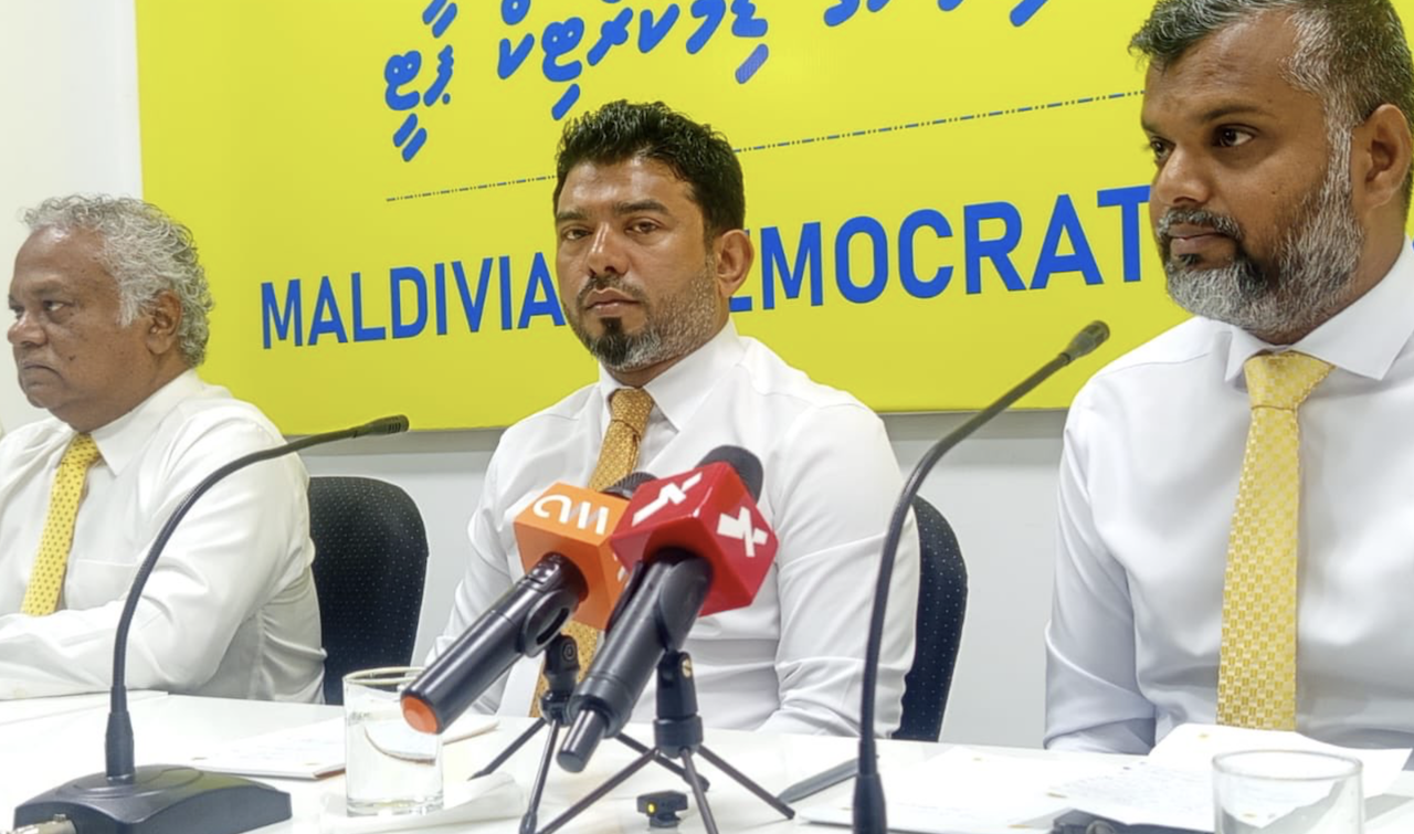 އޭސީސީ އޮތީ ނިދާފައި؛ ސަރުކާރުގެ ކޮރަޕްޝަންތައް ނުފެންނާތީ އެމްޑީޕީގެ ފާޑުކިޔުން