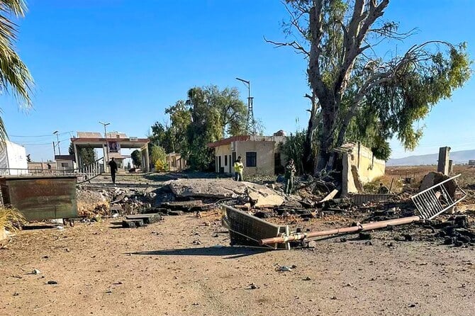 aftermath of an Israeli strike on the Jousieh border crossing with Quseir in Syria’s central Homs province on Oct. 25, 2024. (AFP)