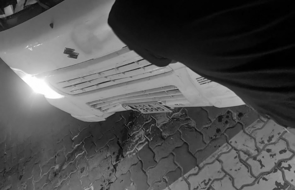 މާލޭގައި ހިނގި އެކްސިޑެންޓެއްގައި އަނިޔާވި އަންހެނެއްގެ ފައި ބުރިކޮށްލައިފި