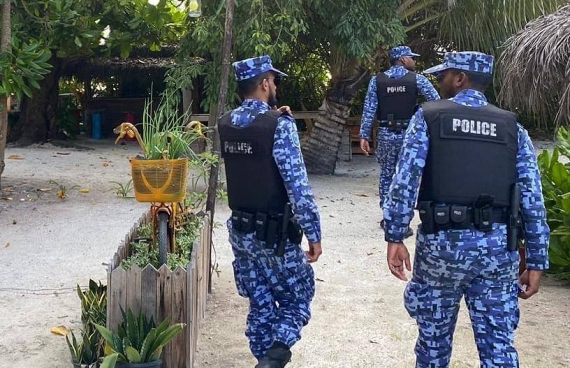 އައްޑޫގައި މީހަކު ރަހީނުކޮށް އަނިޔާކުރި މައްސަލައެއް ފެންމަތިވެއްޖެ