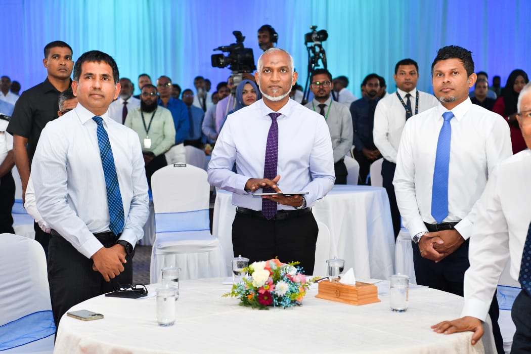 ބަންކަރިންގެ ޚިދުމަތާމެދު ޝައްކު އުފައްދަން ކުރީގެ ވެރިން ދައްކަވަނީ ގައުމިއްޔަތާއި ދެކޮޅު ވާހަކަ: ސަޢީދު