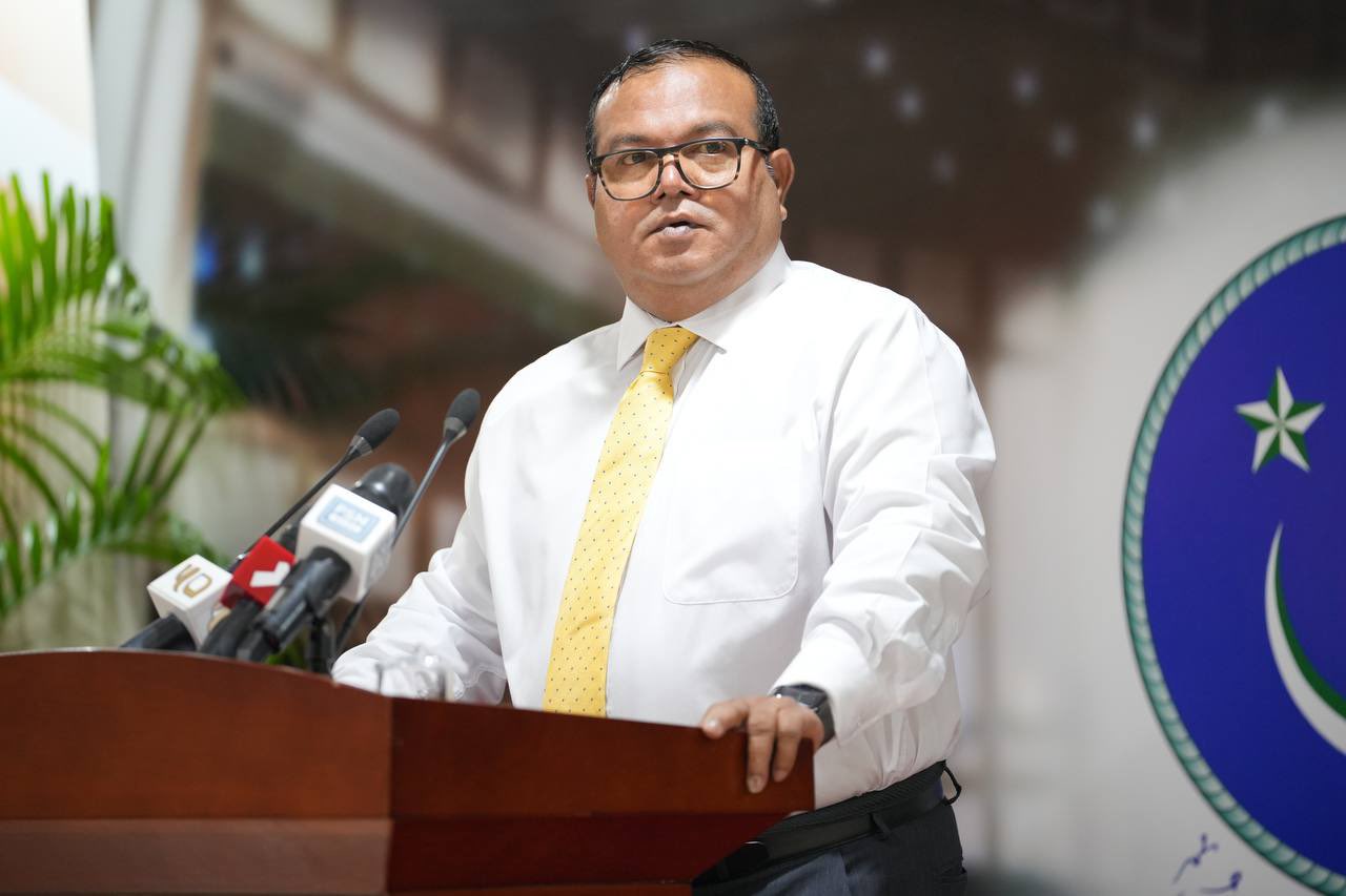 އަސްލަމް ވިދާޅުވީ ޑރ. މުއިއްޒު ކުރަށްވަނީ ގާނޫނީ ހުވައެއް ކަމަށް ބަލައިނުގަންނާނެ ކަމަށް