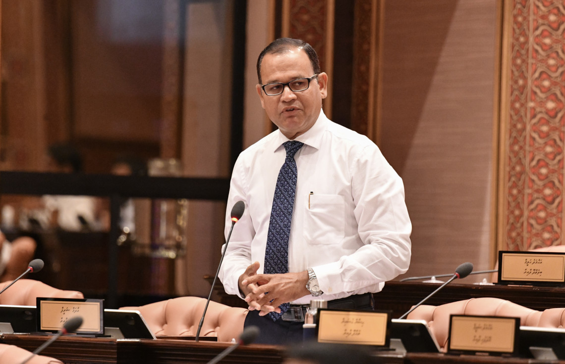 ގޮނޑު ހޮވައިގެން ކައިއުޅޭ ނިކަމެތިންނަށް ސަރުކާރުން އެހީވާންޖެހޭ: އާދަމް ޝަރީފް