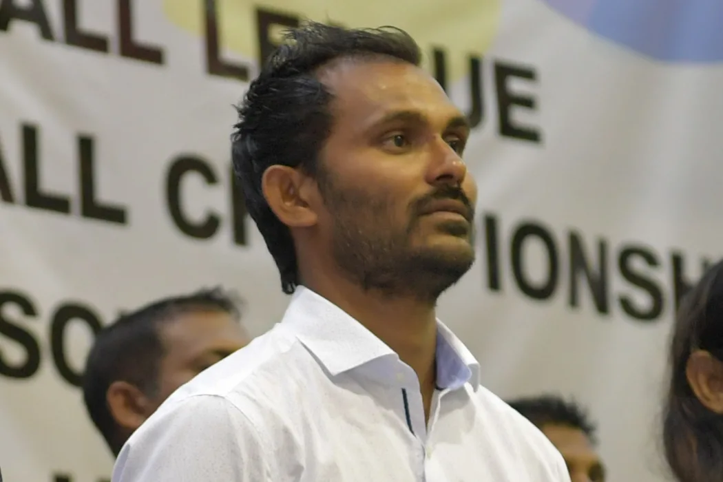 ޖަލު ހުކުމެއް އިއްވާފައިވާ އަޑުބަރޭ ރާއްޖެ އައިސް، ޖަލަށް!