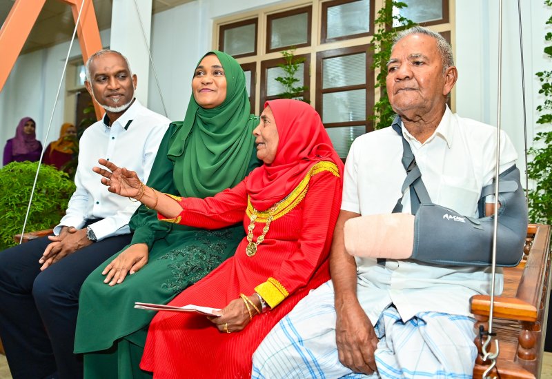 ލޯތްބާއި ކުލުނު ޢާއިލާތަކުގައި ދެމެހެއްޓުމުގައި މާމައިންނާއި ކާފައިންނަކީ އިލާހީ ހެޔޮރަޙްމަތެއް: ރައީސް