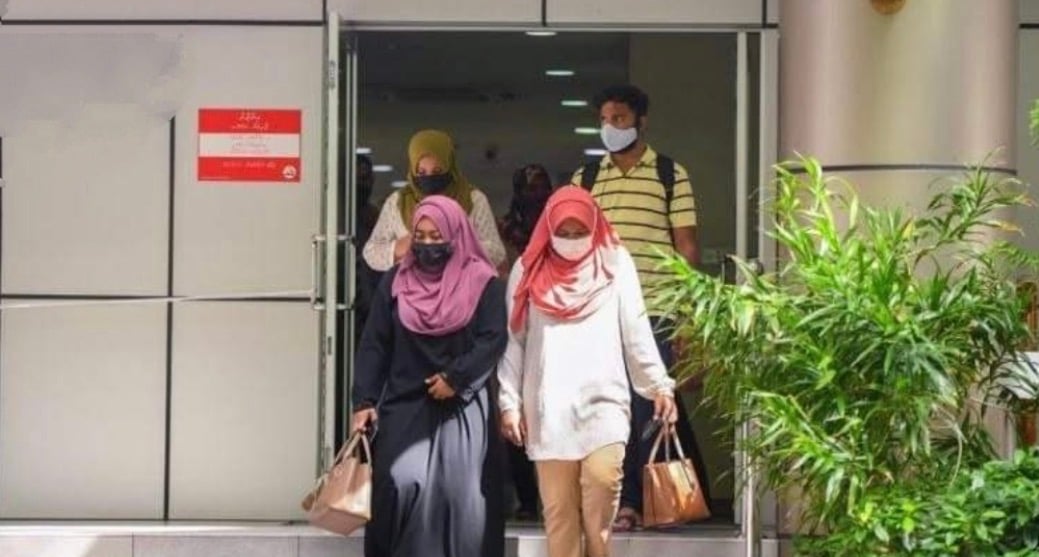 މުވައްޒަފުންގެ ހެދުން އެޅުމުގެ މިންގަނޑަށް ގެނައީ އަޚްލާގީ ބަދަލެއް: ސީއެސްސީ