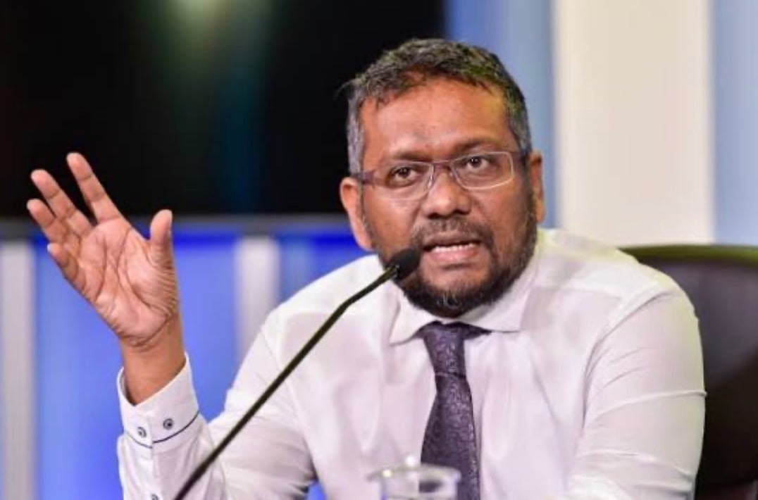 ކުންފުނިތަކުގެ މުވައްޒަފުންނަށް ބިރުދައްކައި އެހެން ރަށްތަކަށް ރީރަޖިސްޓަރ ކުރުވުން ހުއްޓާލުމަށް ފައްޔާޒު ގޮވާލައިފި