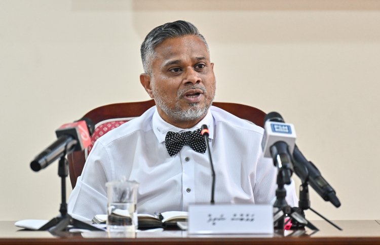 ފޭކު ލިޔުންތަކެއް ހުށަހެޅި ސެންޓަ އެންޓަޕްރައިސްގެ މައްޗަށް ޖިނާއީ ތަހުގީގެއް ހިންގައިދޭން އެދިއްޖެ